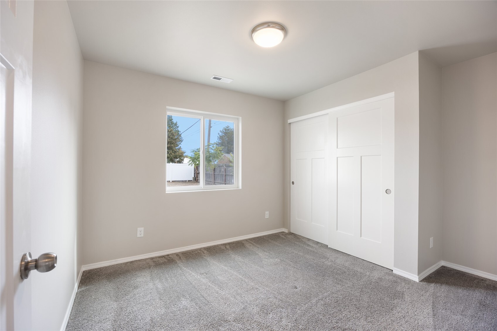 1521 S Roberta Street Property Photo 14