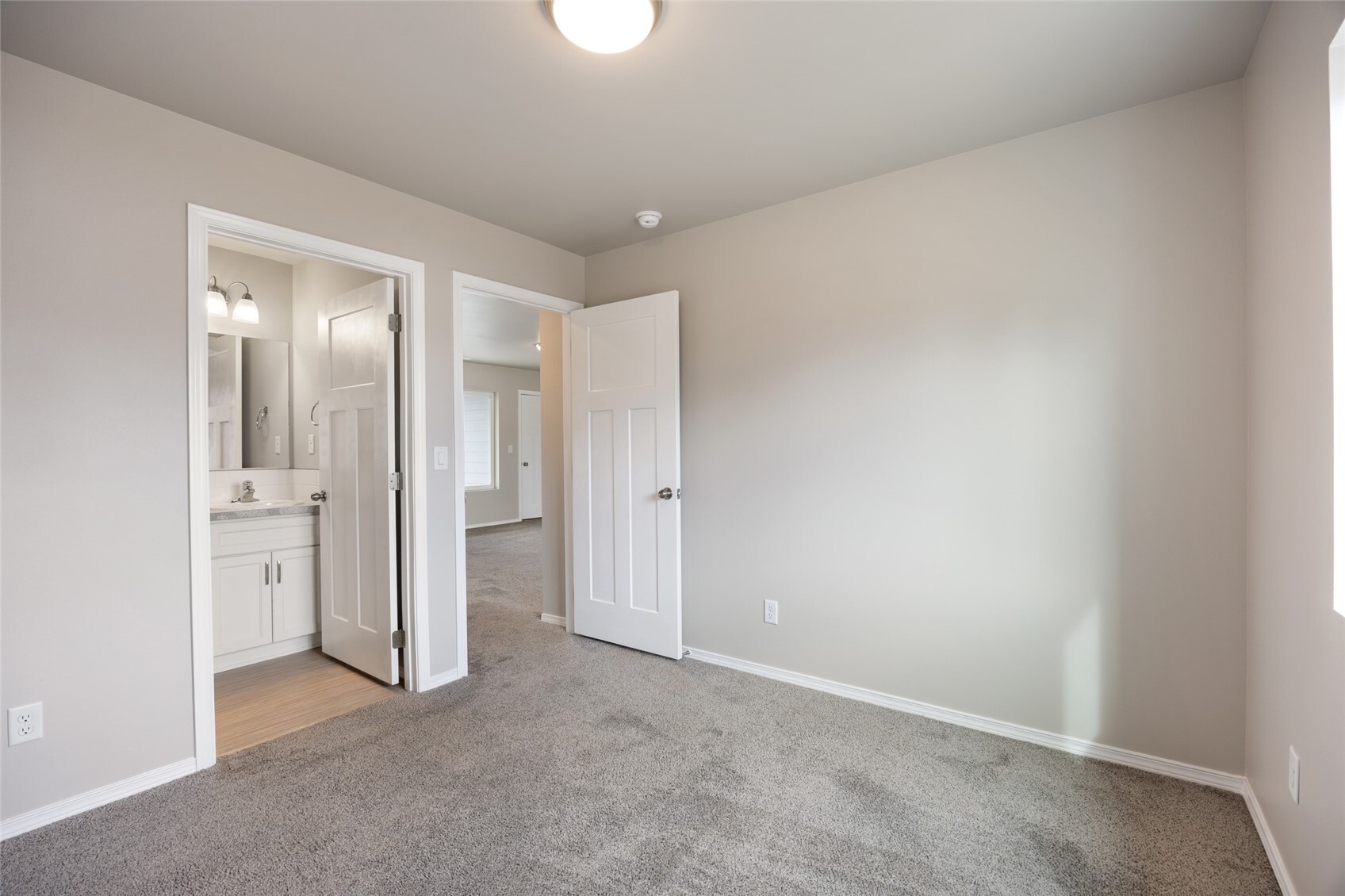 1521 S Roberta Street Property Photo 16