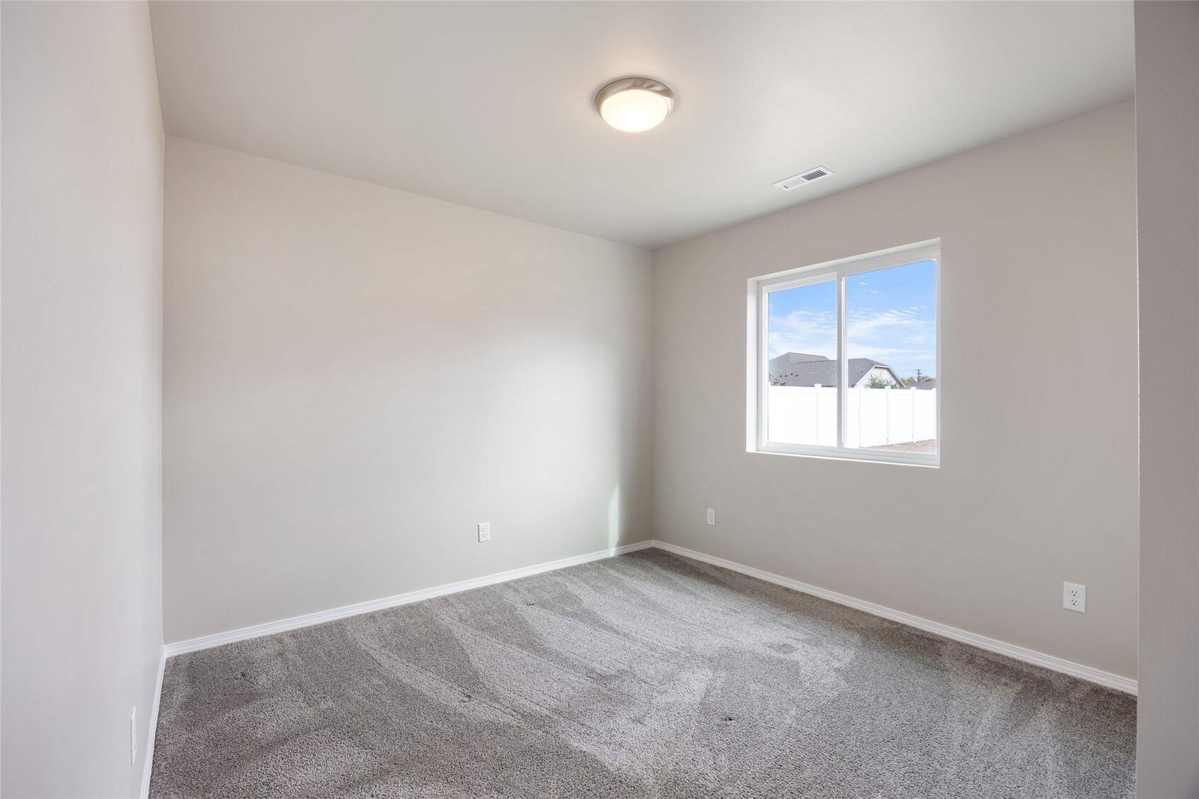 1521 S Roberta Street Property Photo 23
