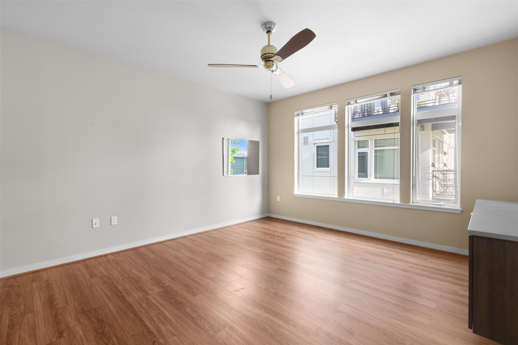 15100 6th Avenue 518 Property Photo 3