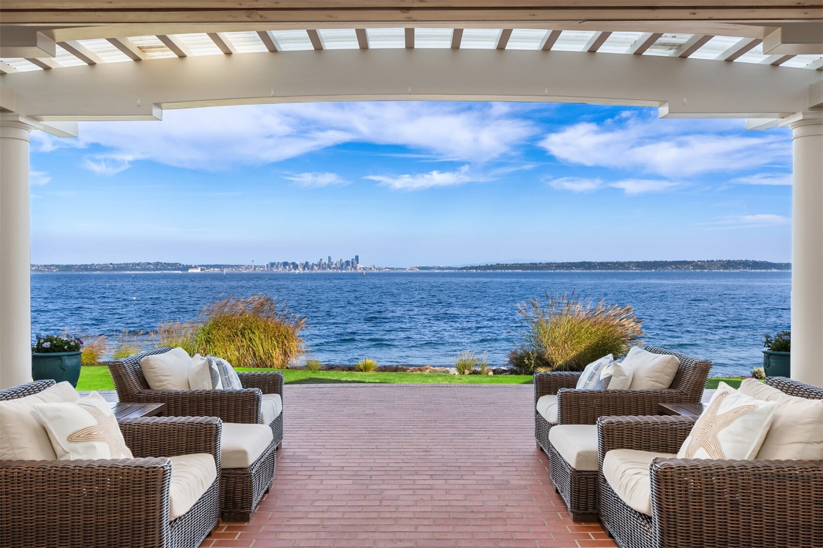 5216 Rockaway Beach Road Property Photo 8