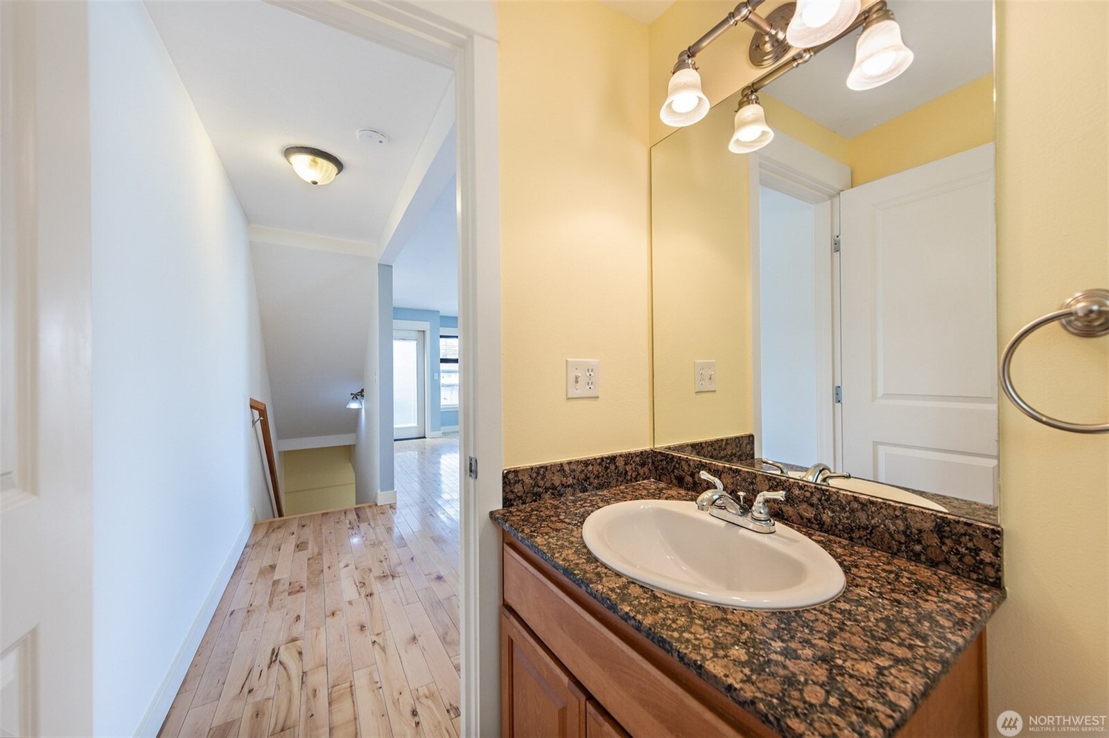 5033 12 Avenue Property Photo 12