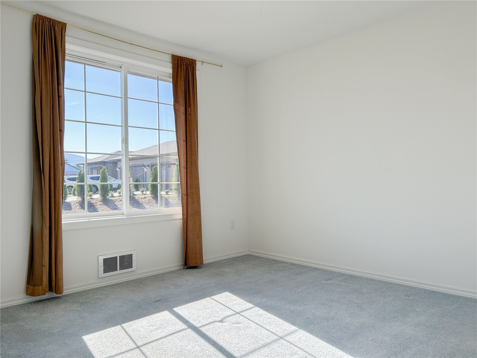 62 Heron Way 17b Property Photo 30