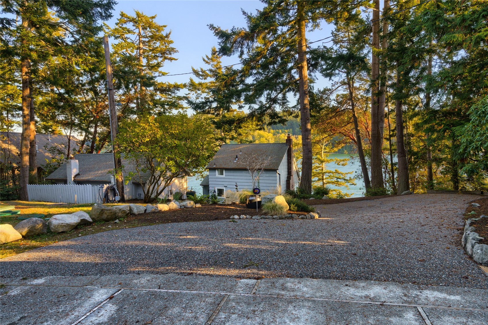 15709 Yokeko Drive Property Photo 11