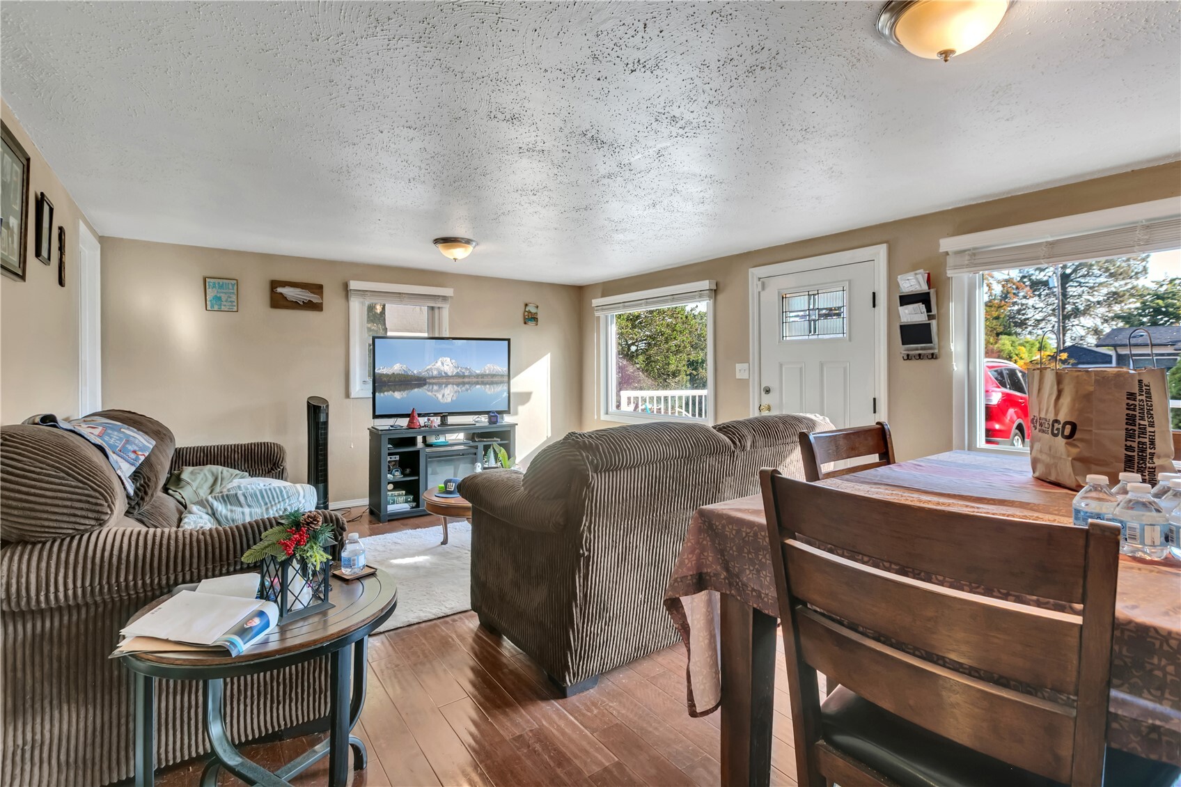 4052 E Spokane Street Property Photo 6