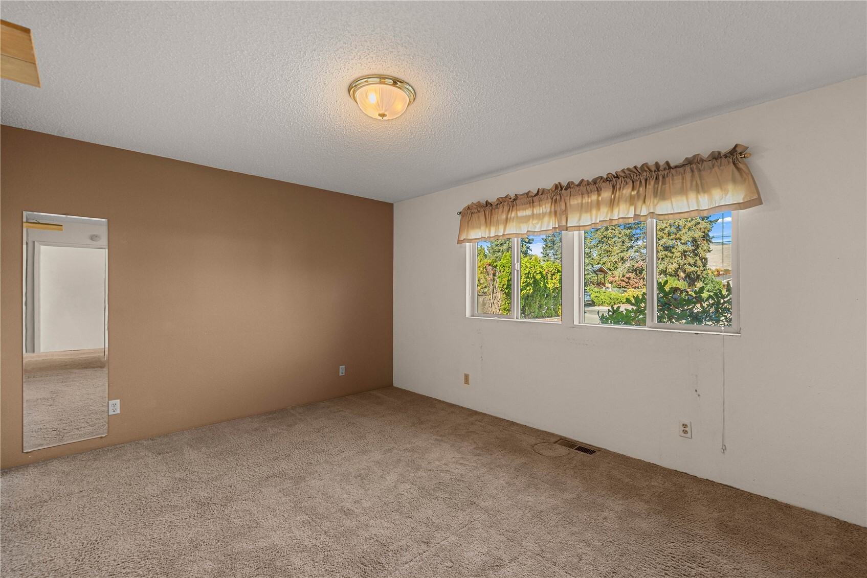 1719 Harris Place Property Photo 19