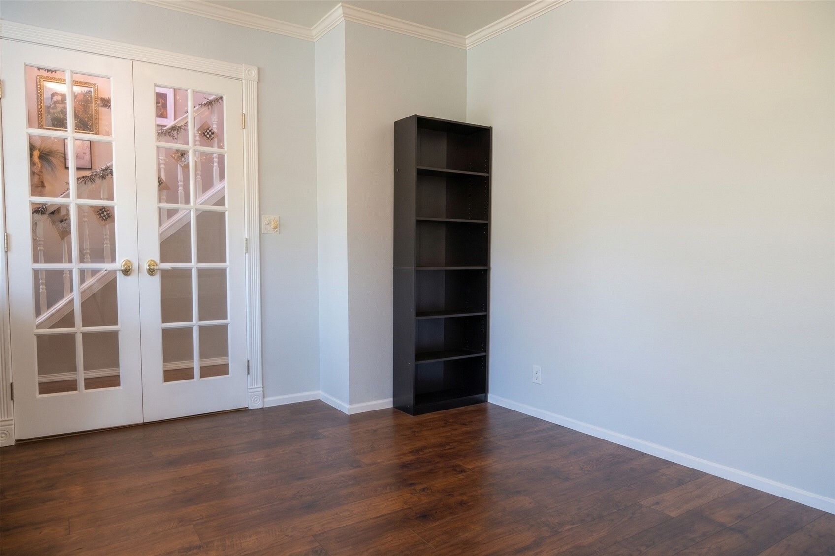 8255 Harborview Road Property Photo 8