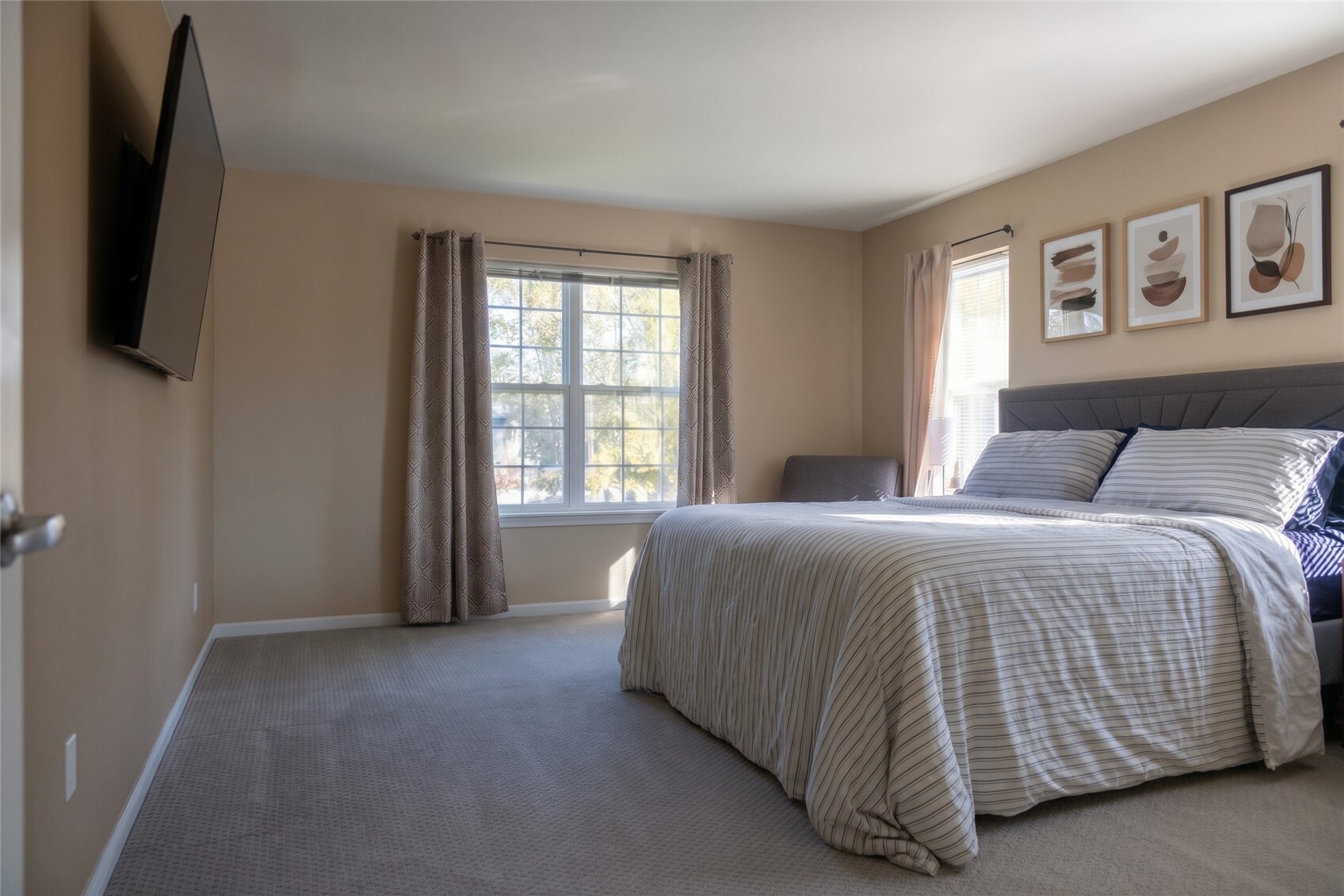 8255 Harborview Road Property Photo 12