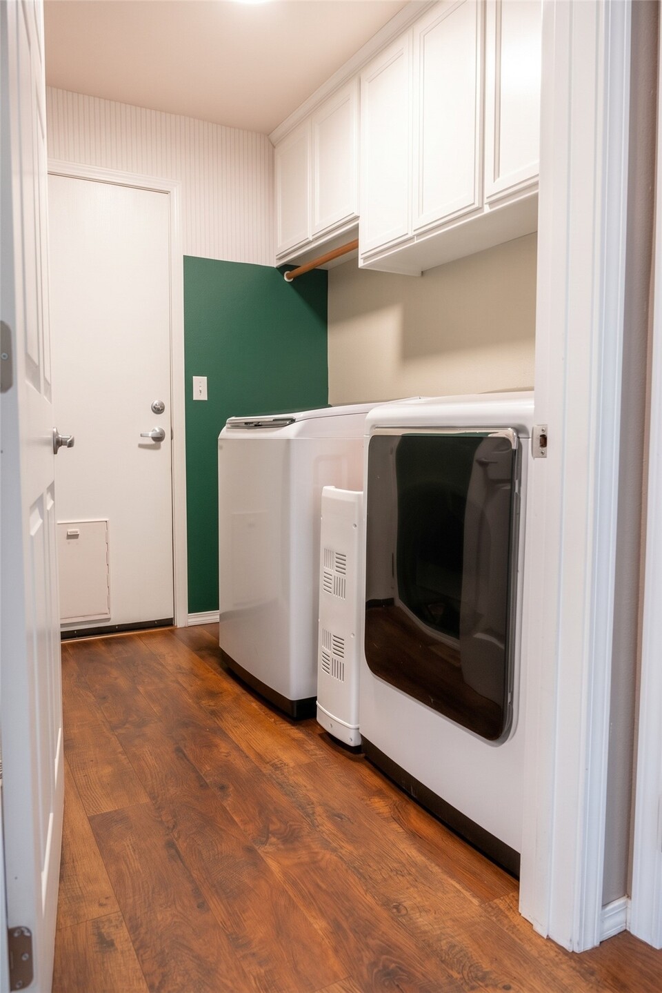 8255 Harborview Road Property Photo 21