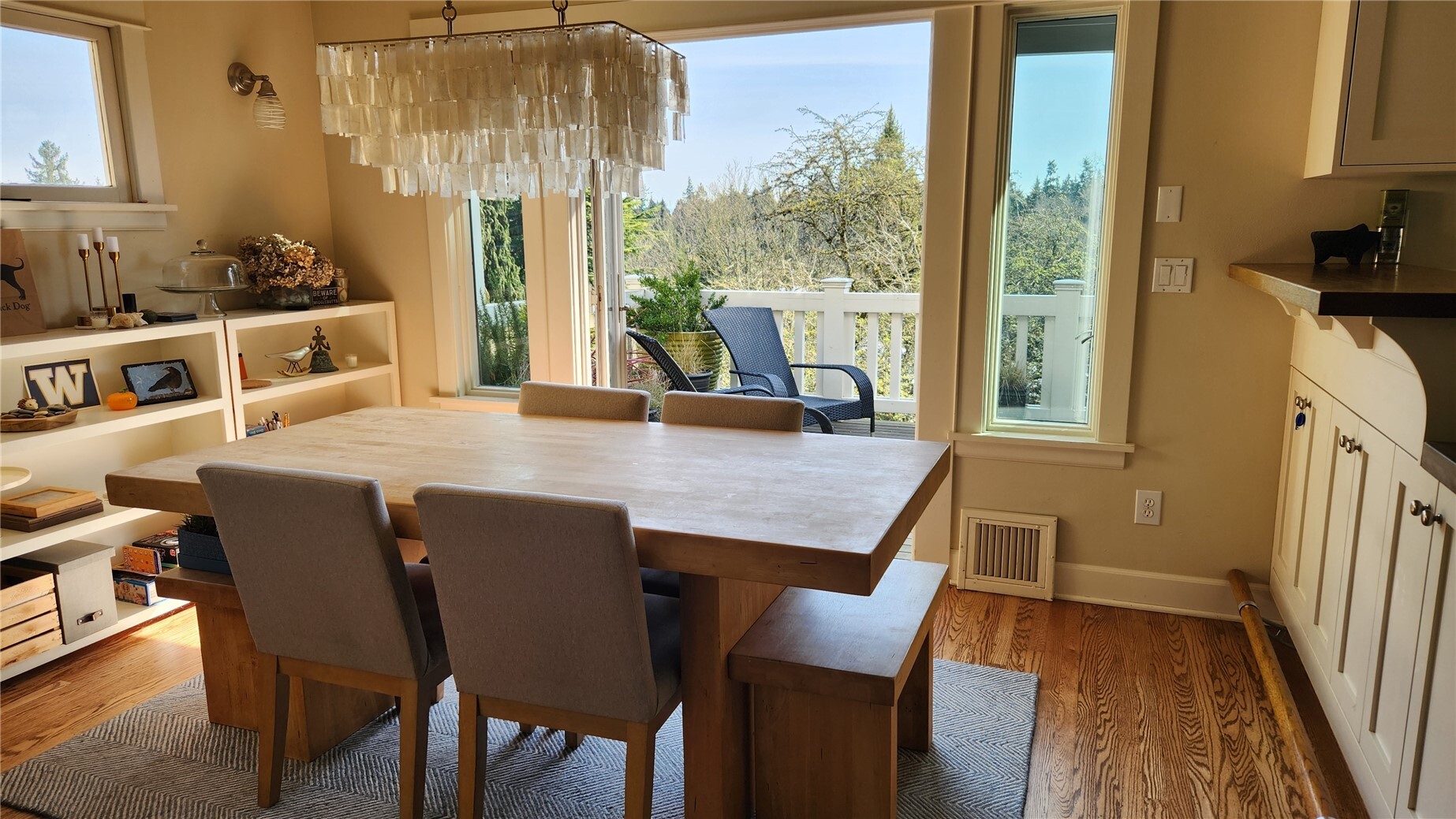1210 25th Avenue Property Photo 14