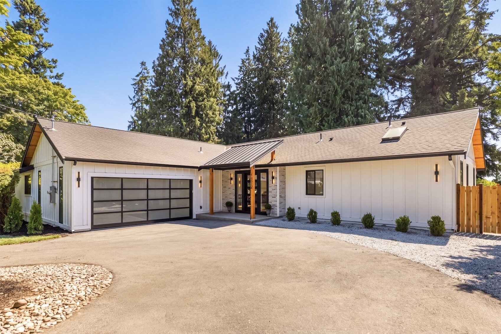 15729 Larch Way Property Photo 1