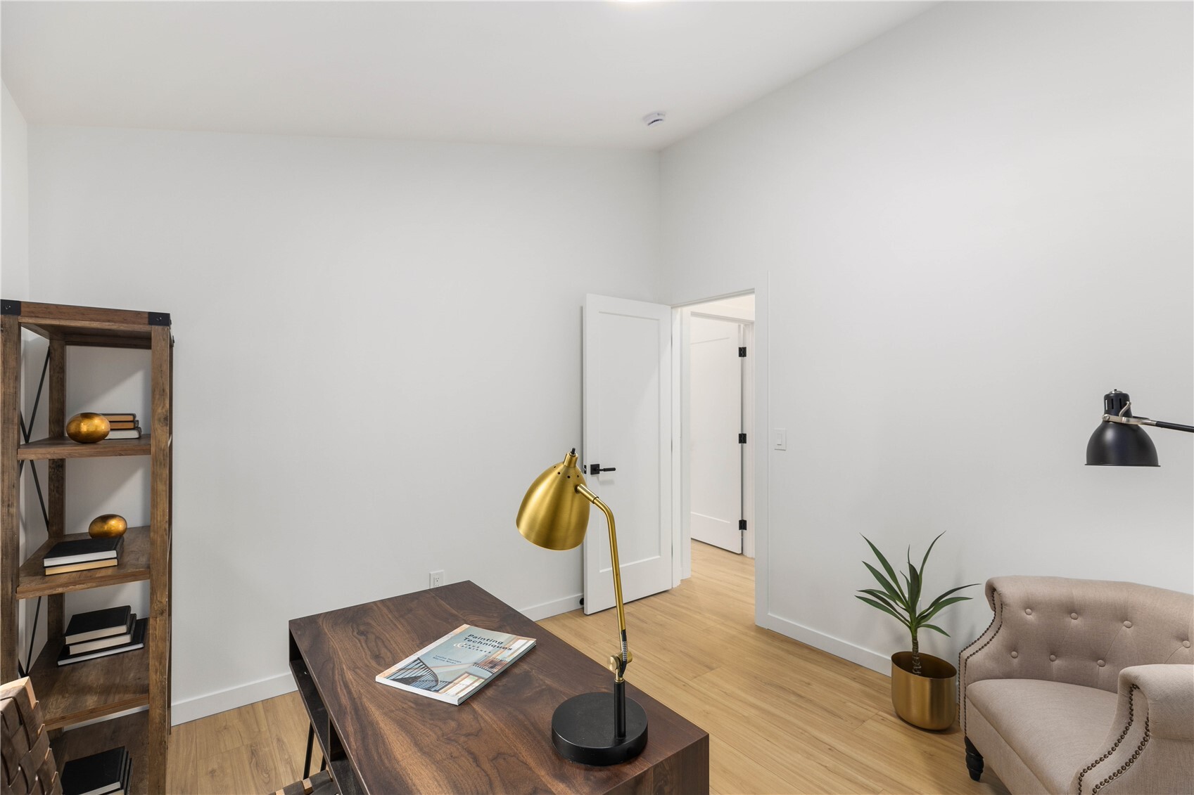 15729 Larch Way Property Photo 17