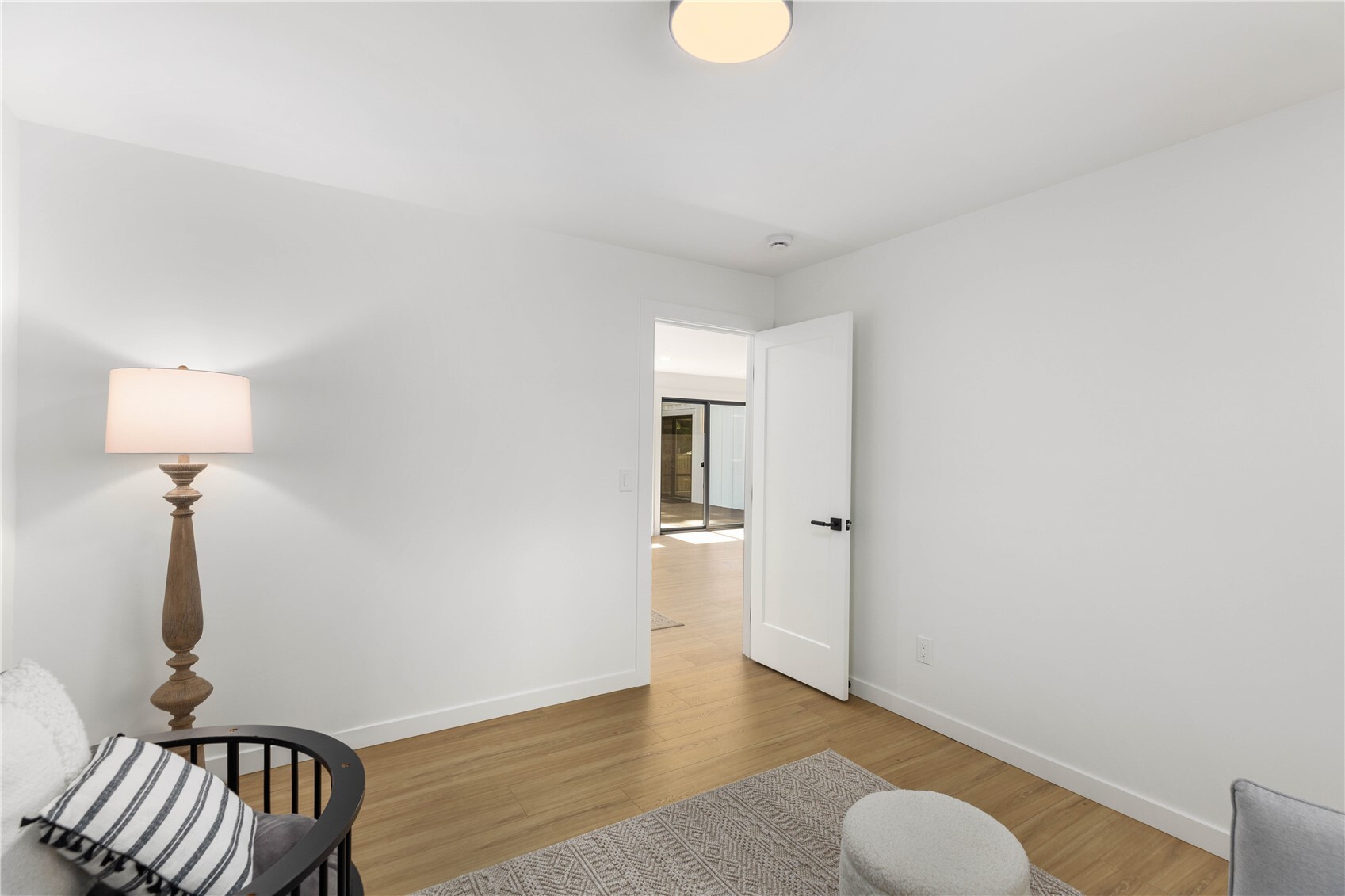 15729 Larch Way Property Photo 30