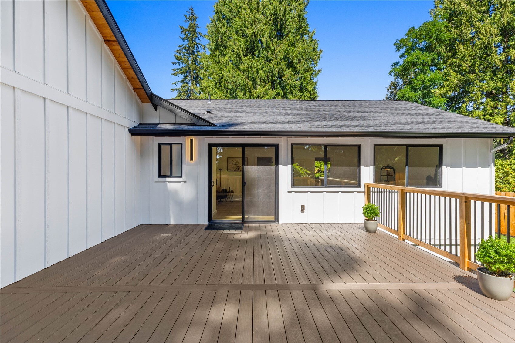 15729 Larch Way Property Photo 36