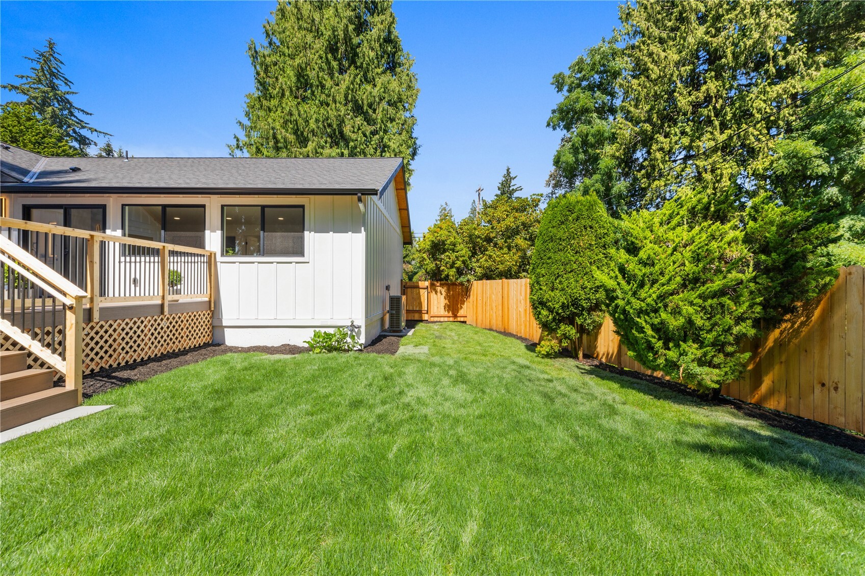 15729 Larch Way Property Photo 38