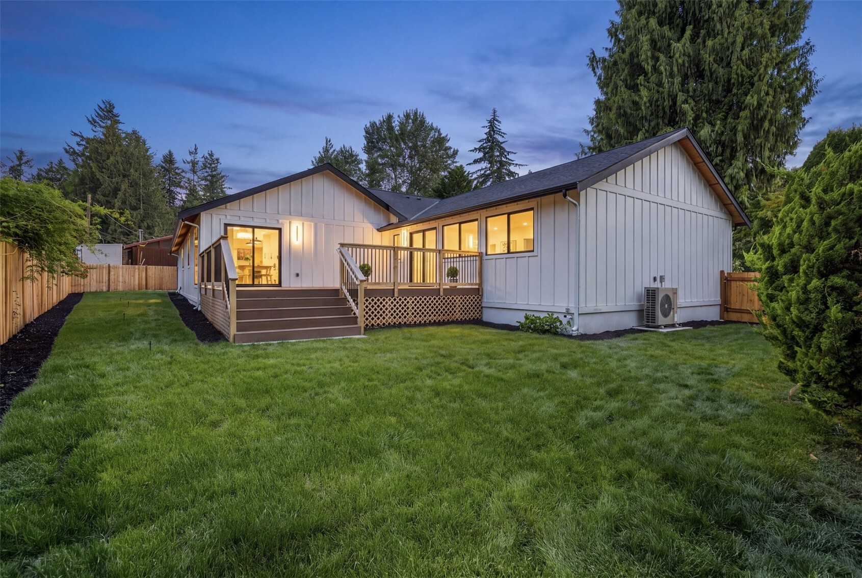 15729 Larch Way Property Photo 39