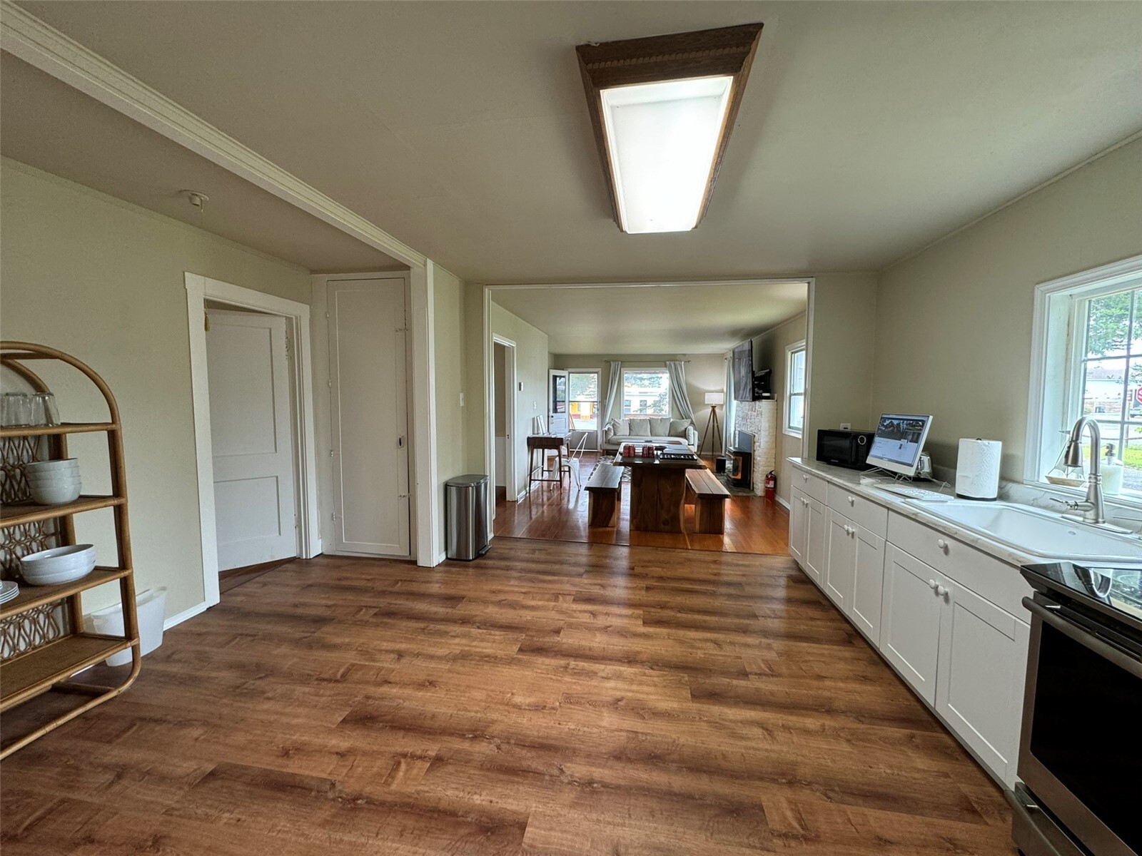 203 W Ocean Ave Property Photo 8