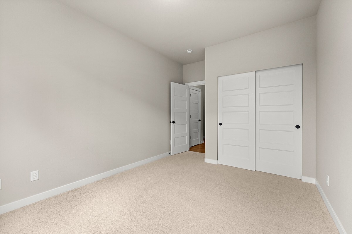 4342 72nd Drive Property Photo 21