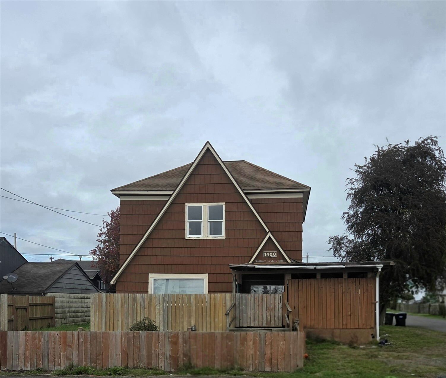 1400 W 1st Property Photo 2