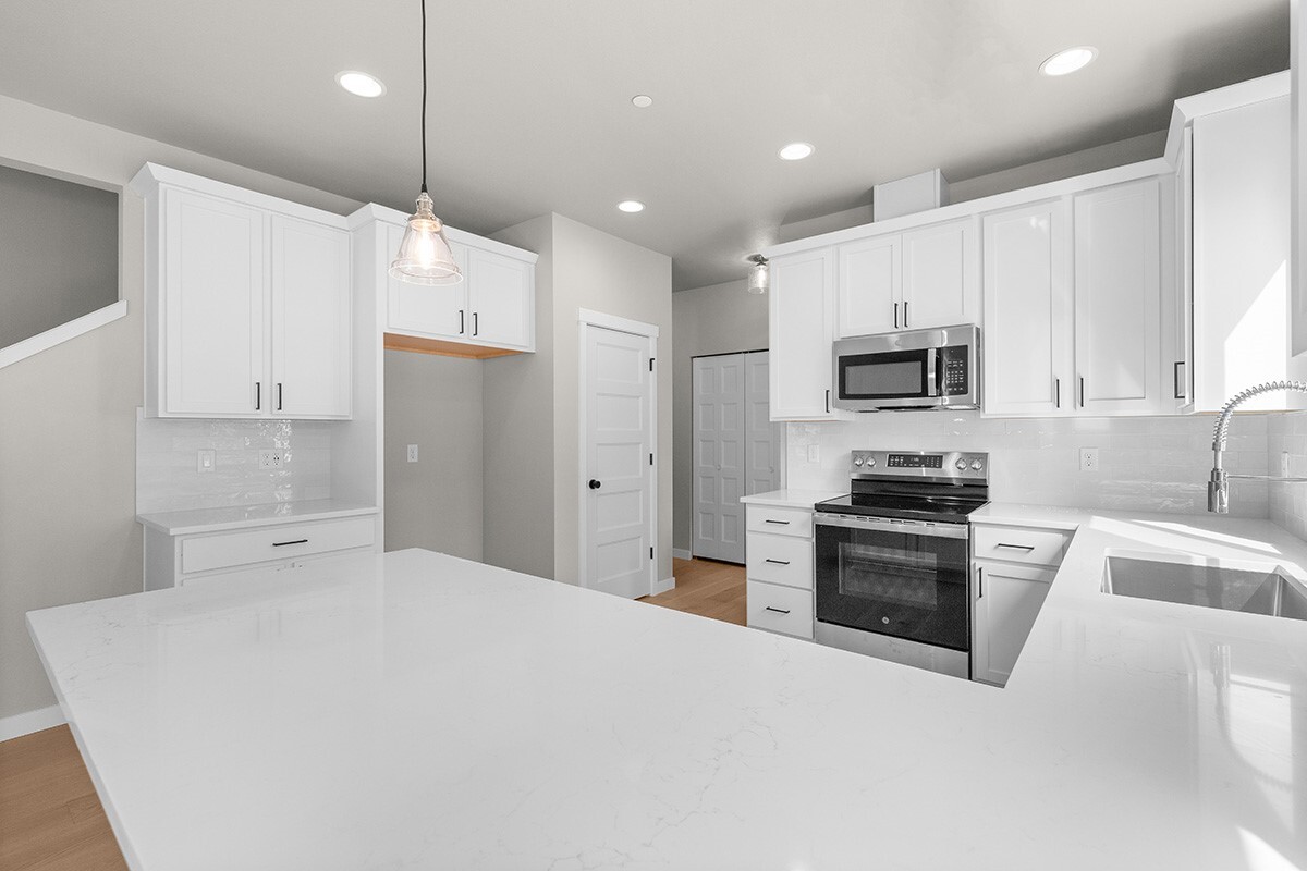 4359 72nd Drive Property Photo 18