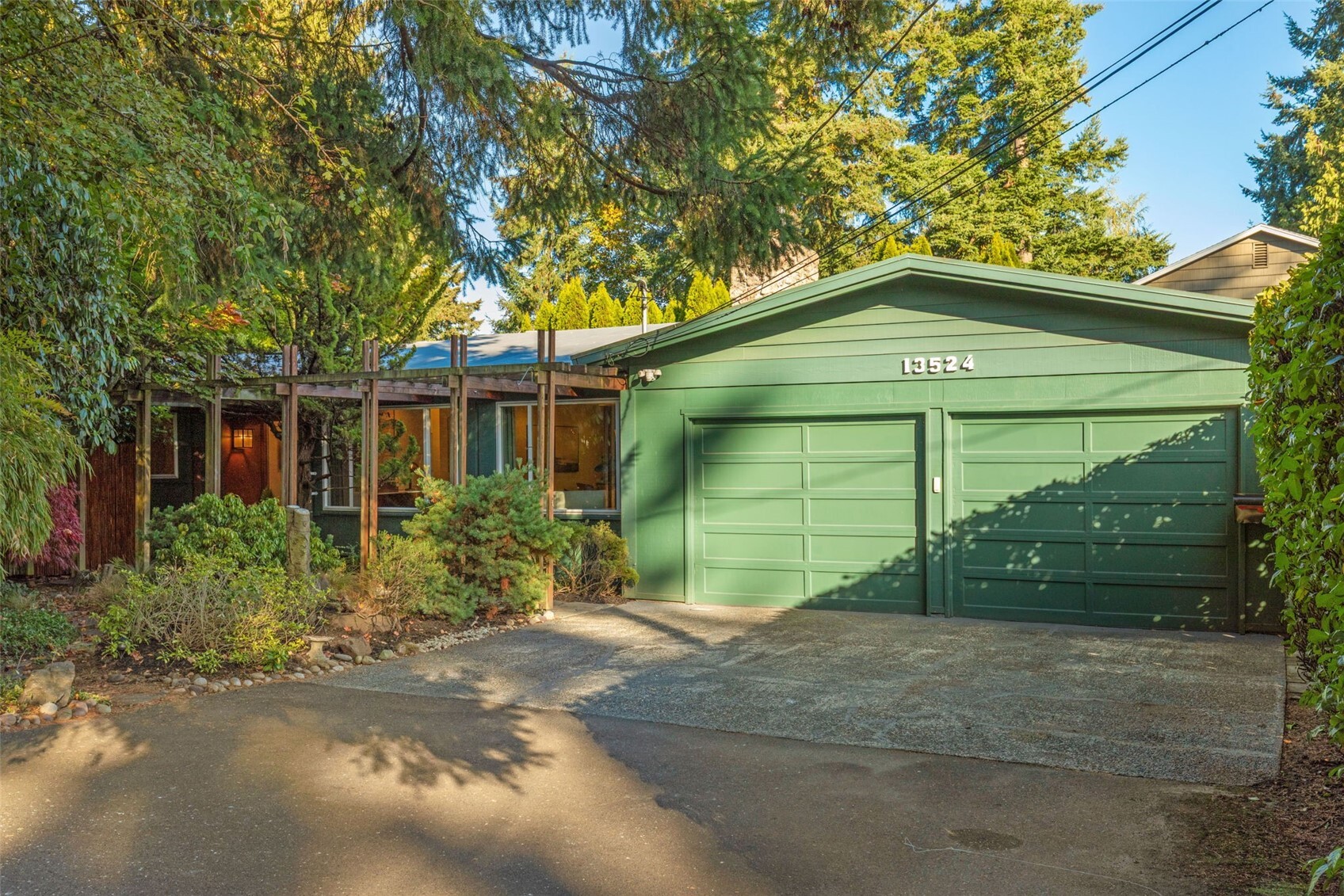 13524 Roosevelt Way Property Photo 1