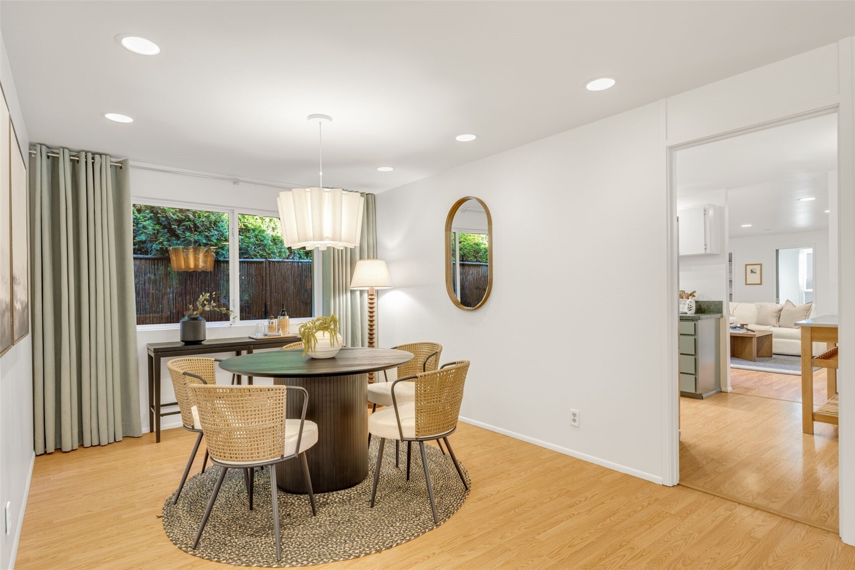 13524 Roosevelt Way Property Photo 10