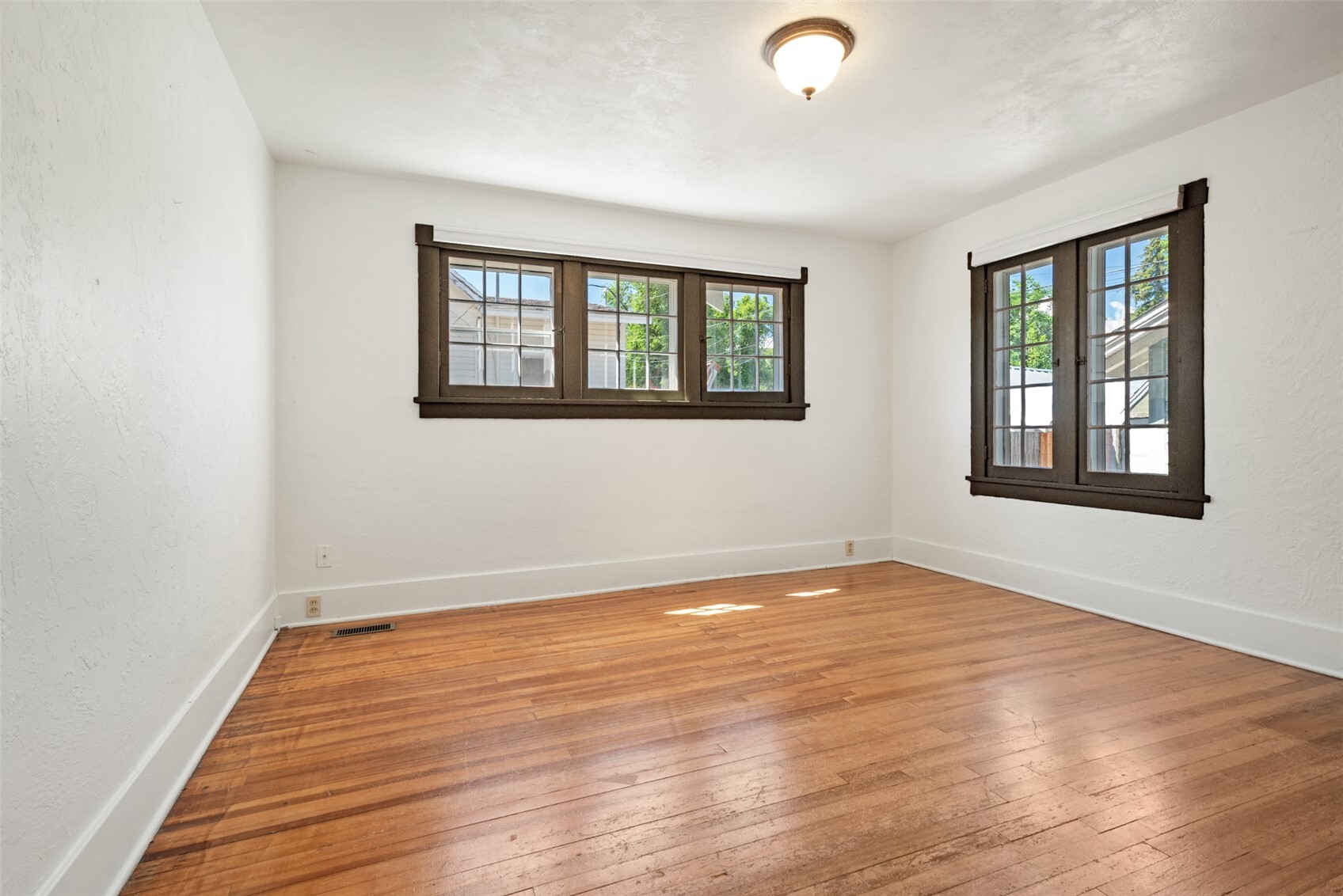 123 Riverfront Drive Property Photo 17