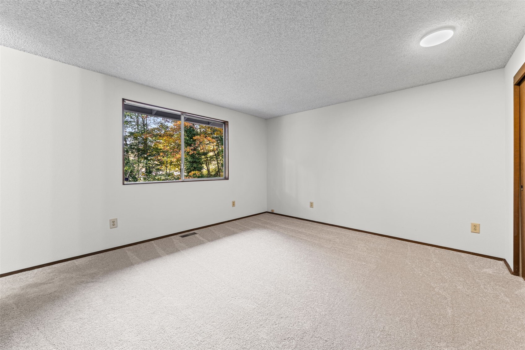 31711 25th Avenue Property Photo 21