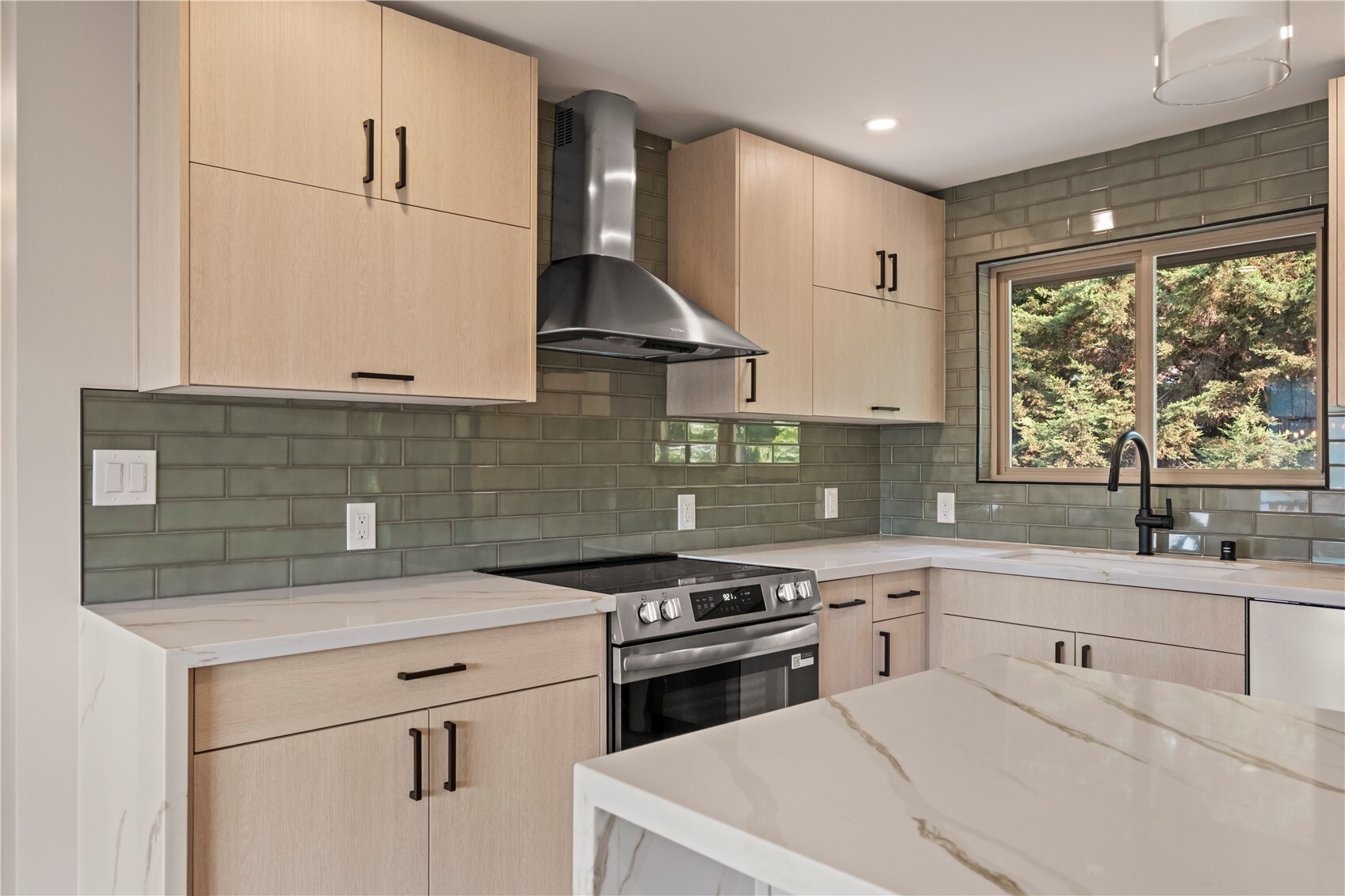 16317 127th Place Property Photo 11