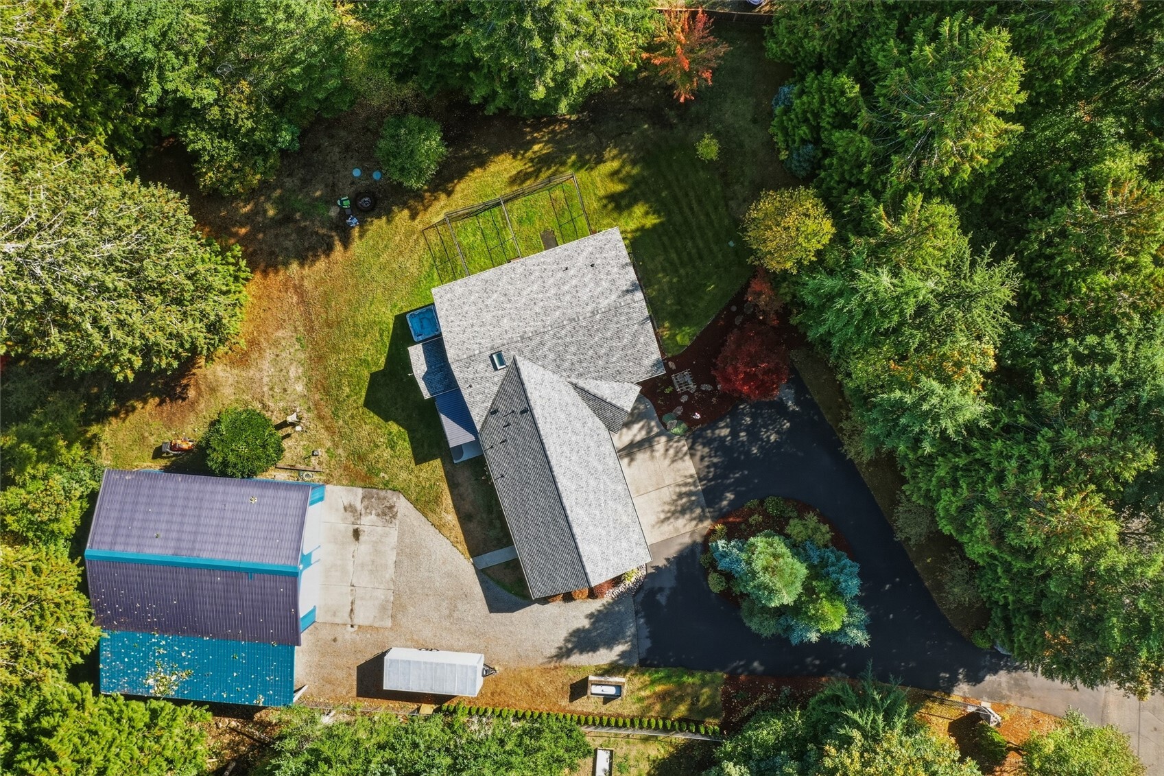 2702 33rd Trail Property Photo 6