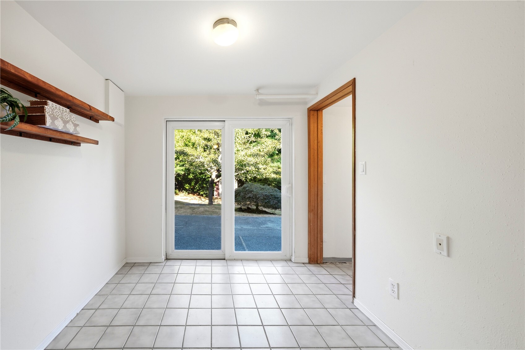 11526 3rd Avenue Property Photo 5