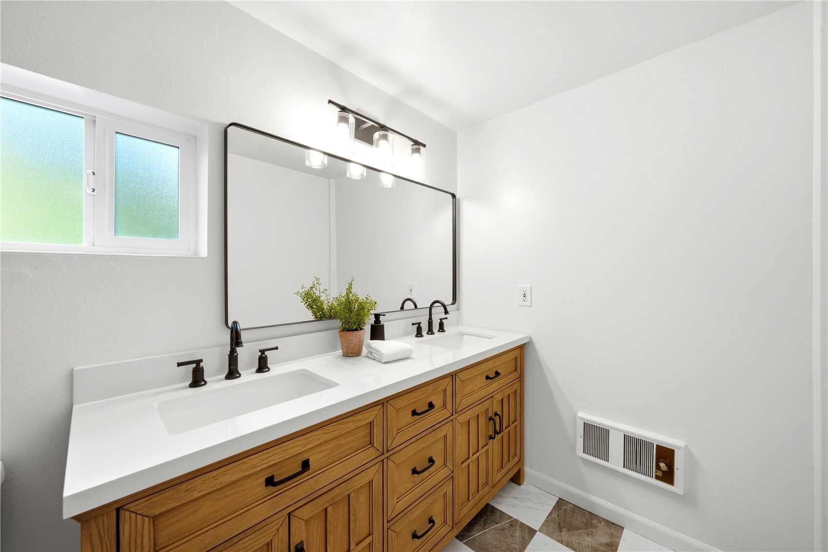 11526 3rd Avenue Property Photo 34