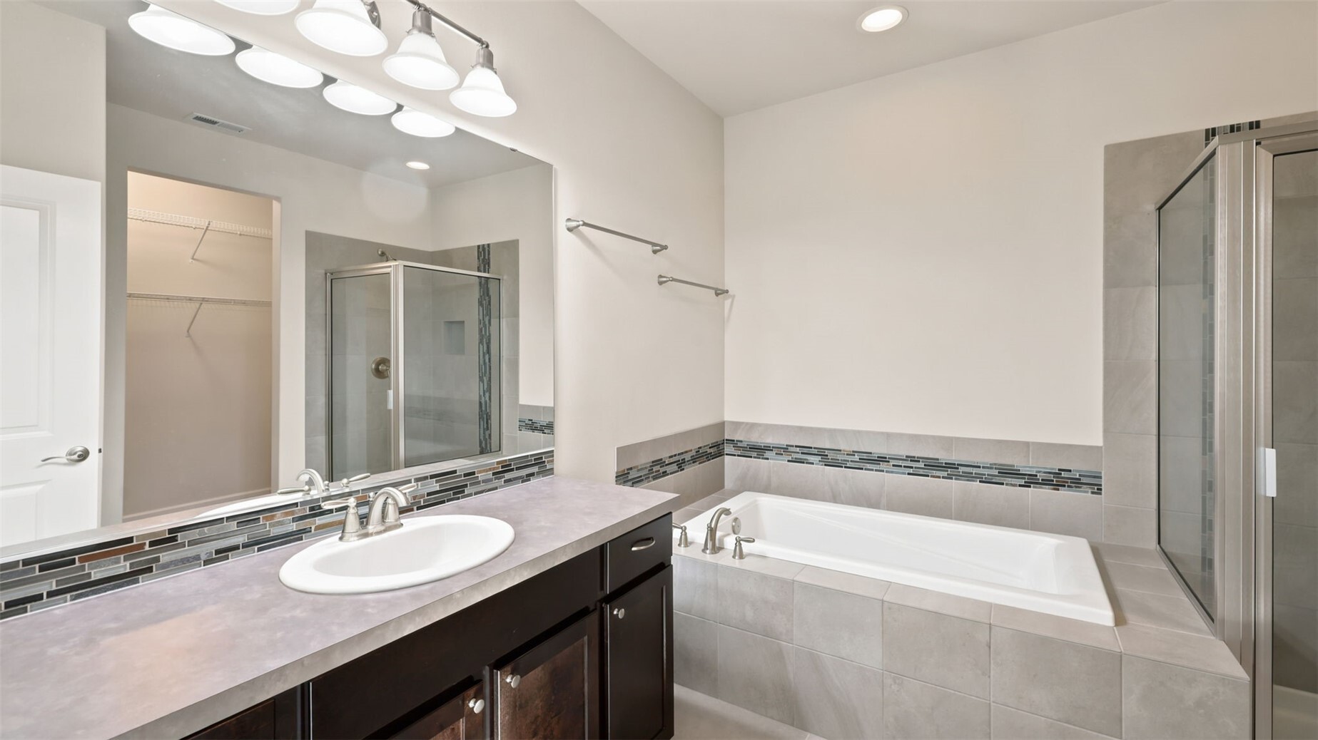 810 Riley Drive Property Photo 23