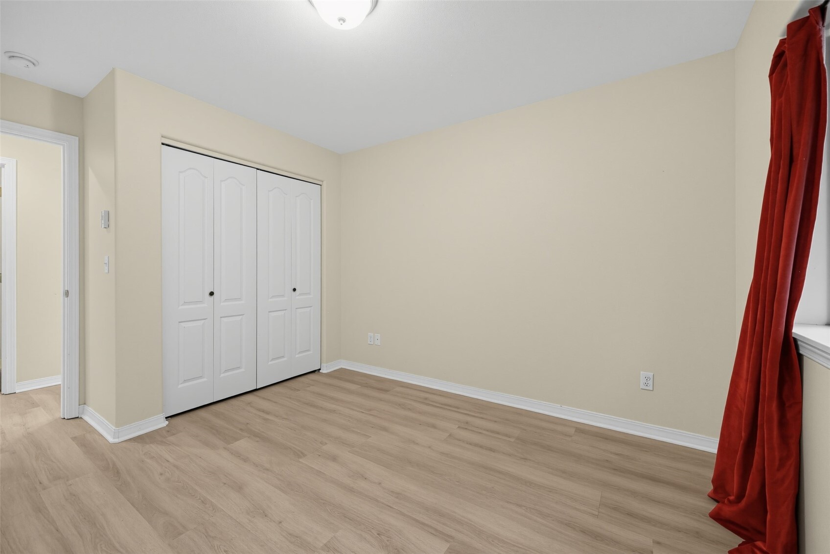 666 Island Circle Property Photo 17