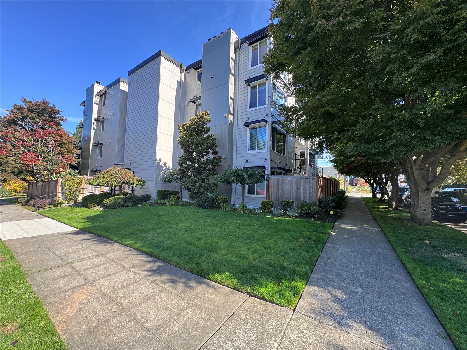 4118 SW College Street 404 Property Photo 1