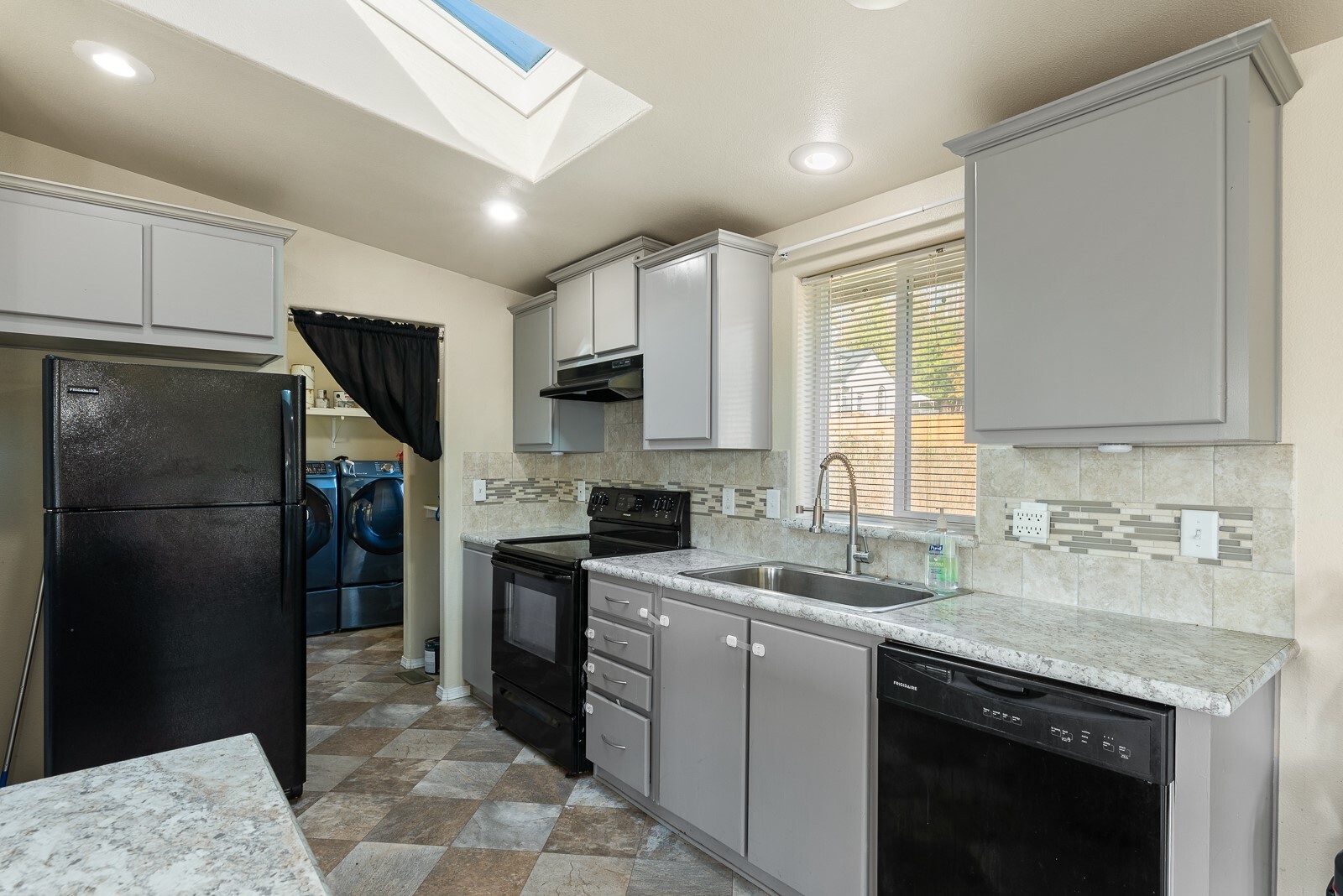 4419 Shoemaker Road Property Photo 8