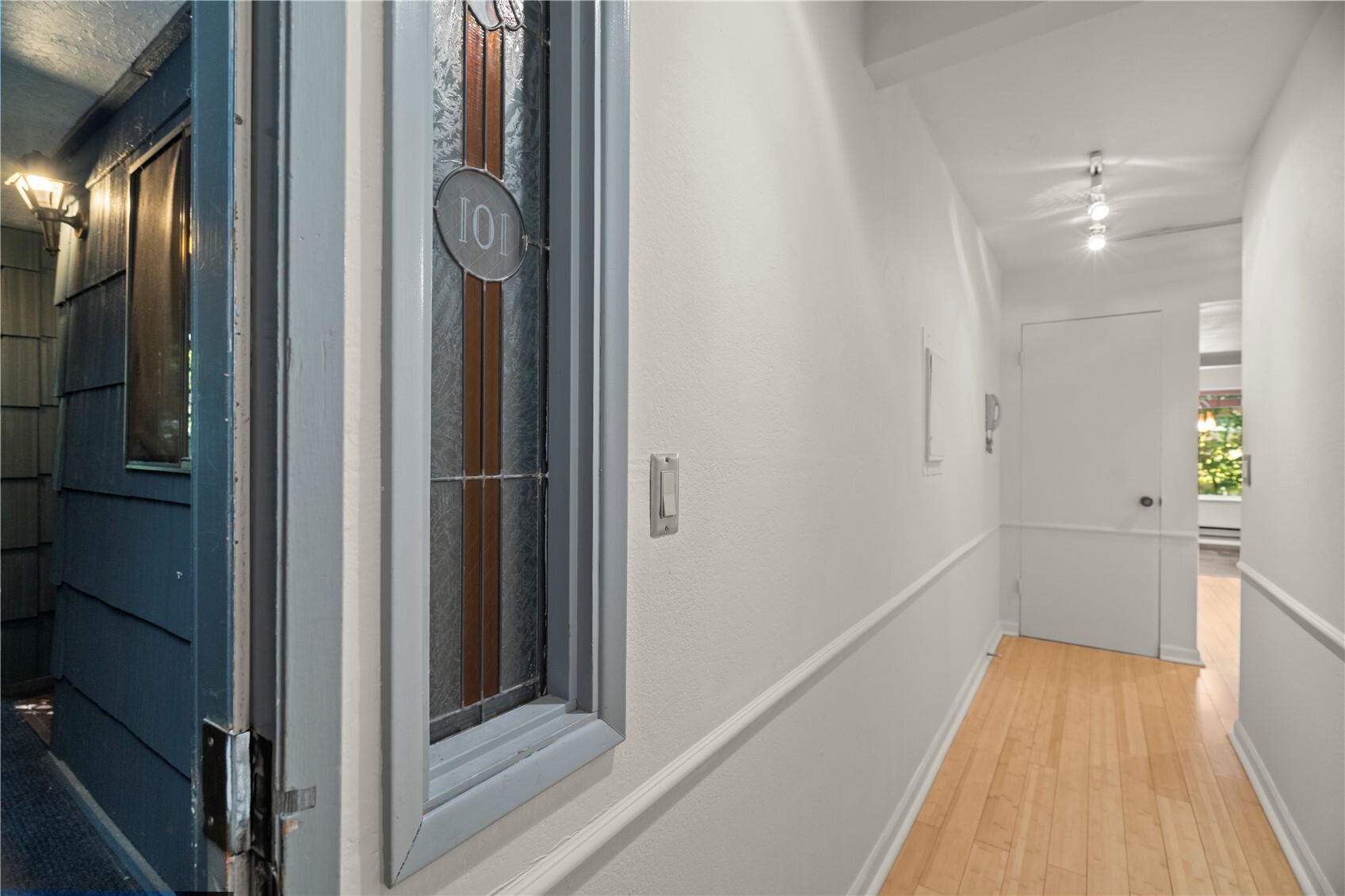 210 Boylston Avenue 101 Property Photo 3
