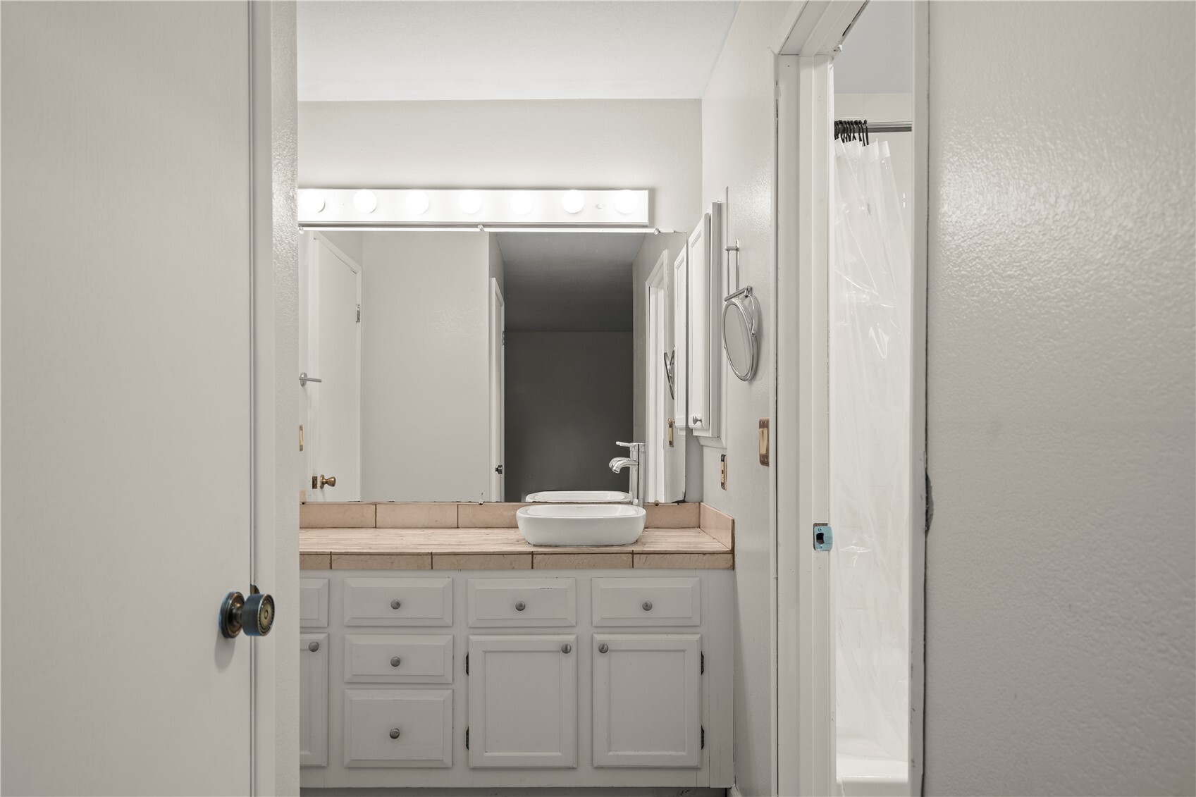 210 Boylston Avenue 101 Property Photo 23
