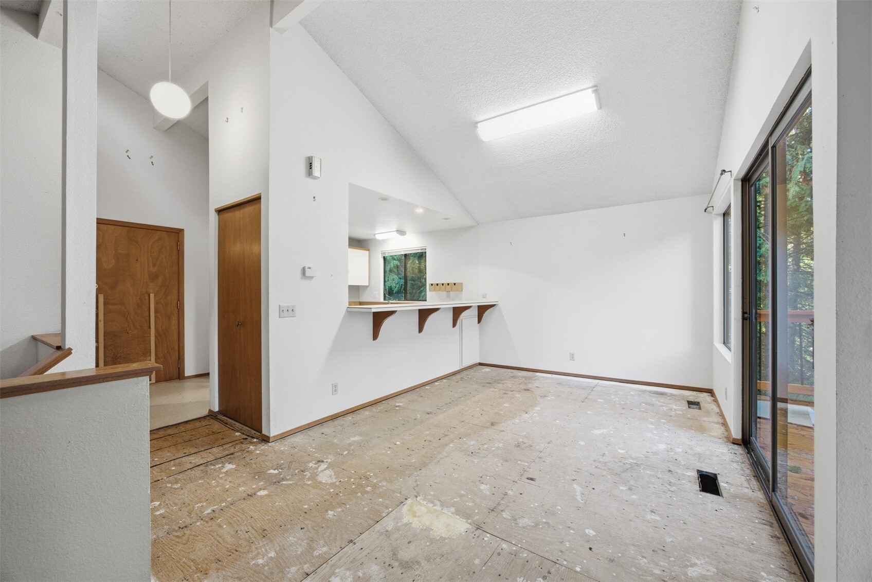 66 68 Louise View Drive Property Photo 14
