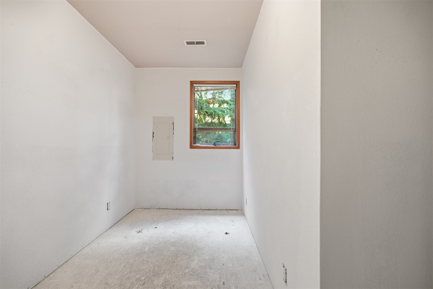 66 68 Louise View Drive Property Photo 28