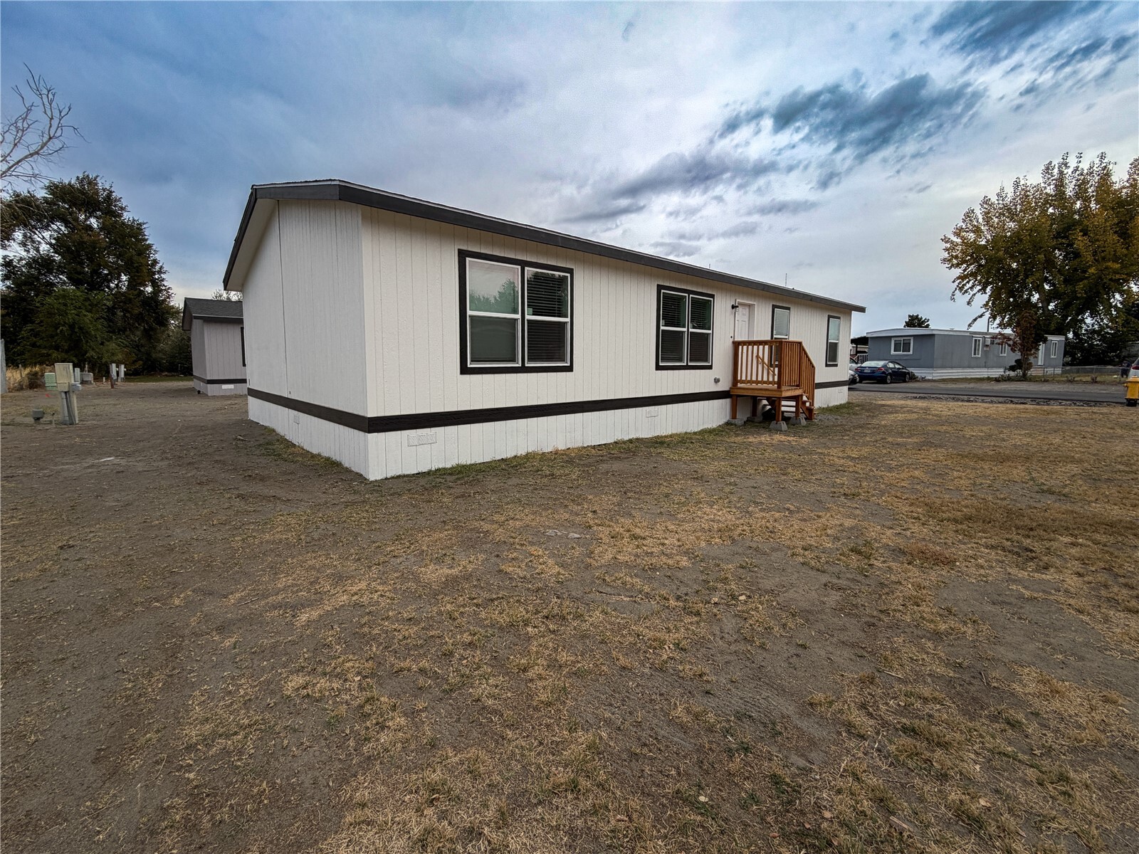 203106 E Bowles #65 Road 65 Property Photo 2