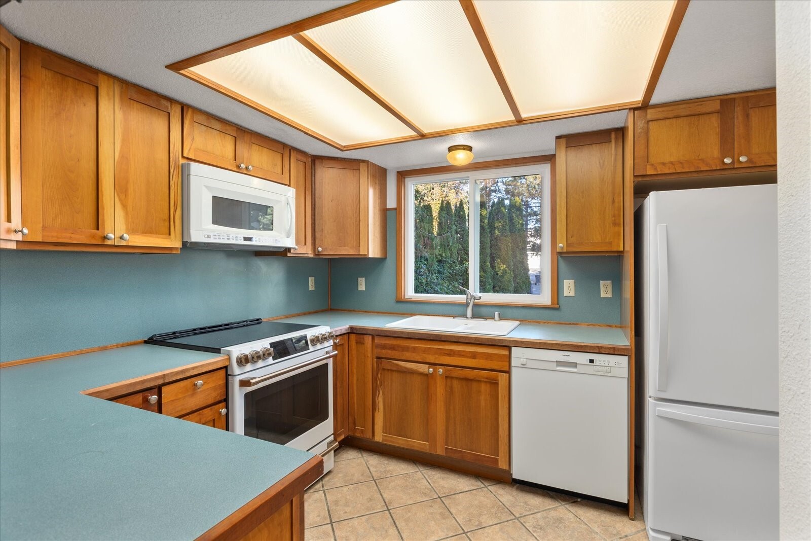3410 134th Place B Property Photo 12