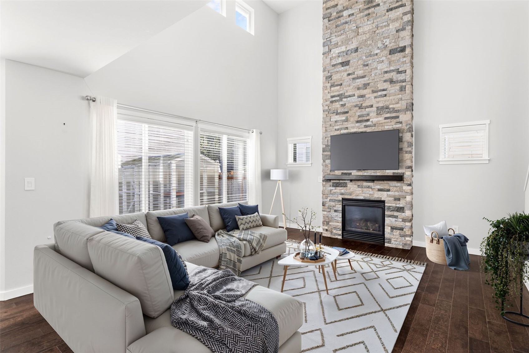4830 149th Place Property Photo 3