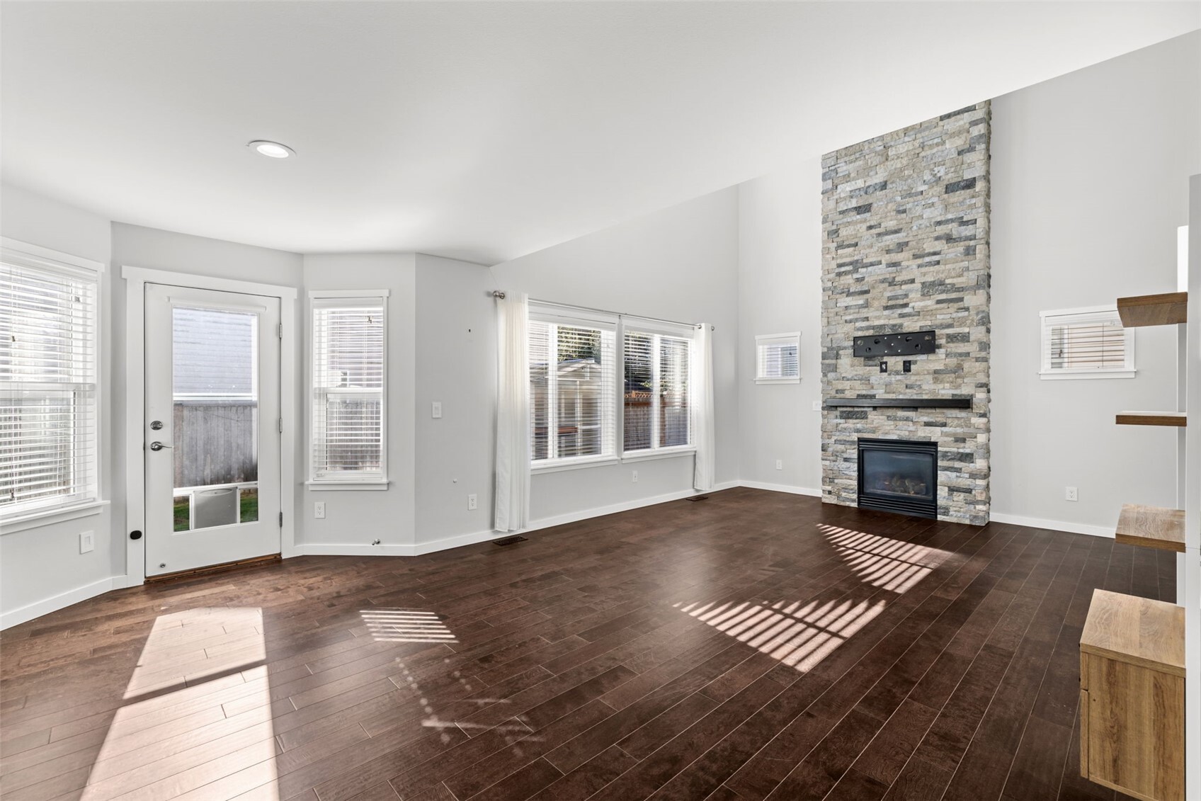 4830 149th Place Property Photo 4