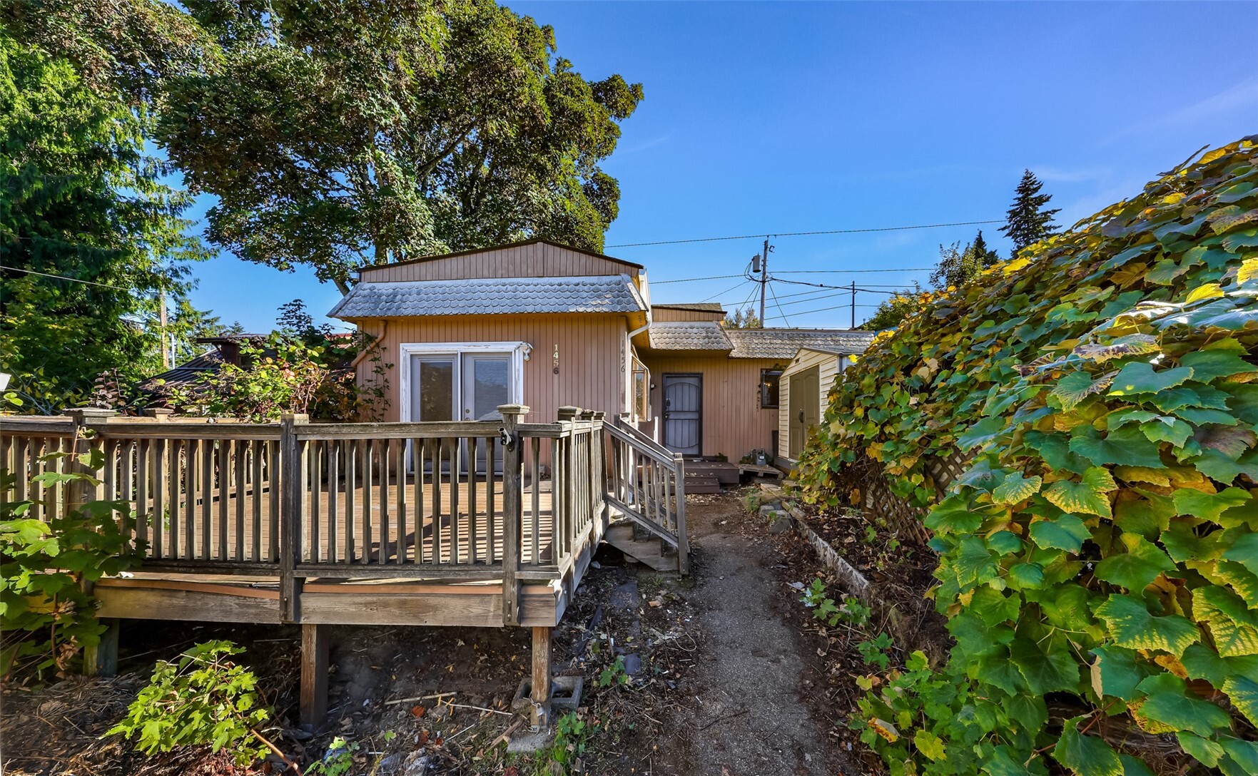 1456 Franklin Street Property Photo 4