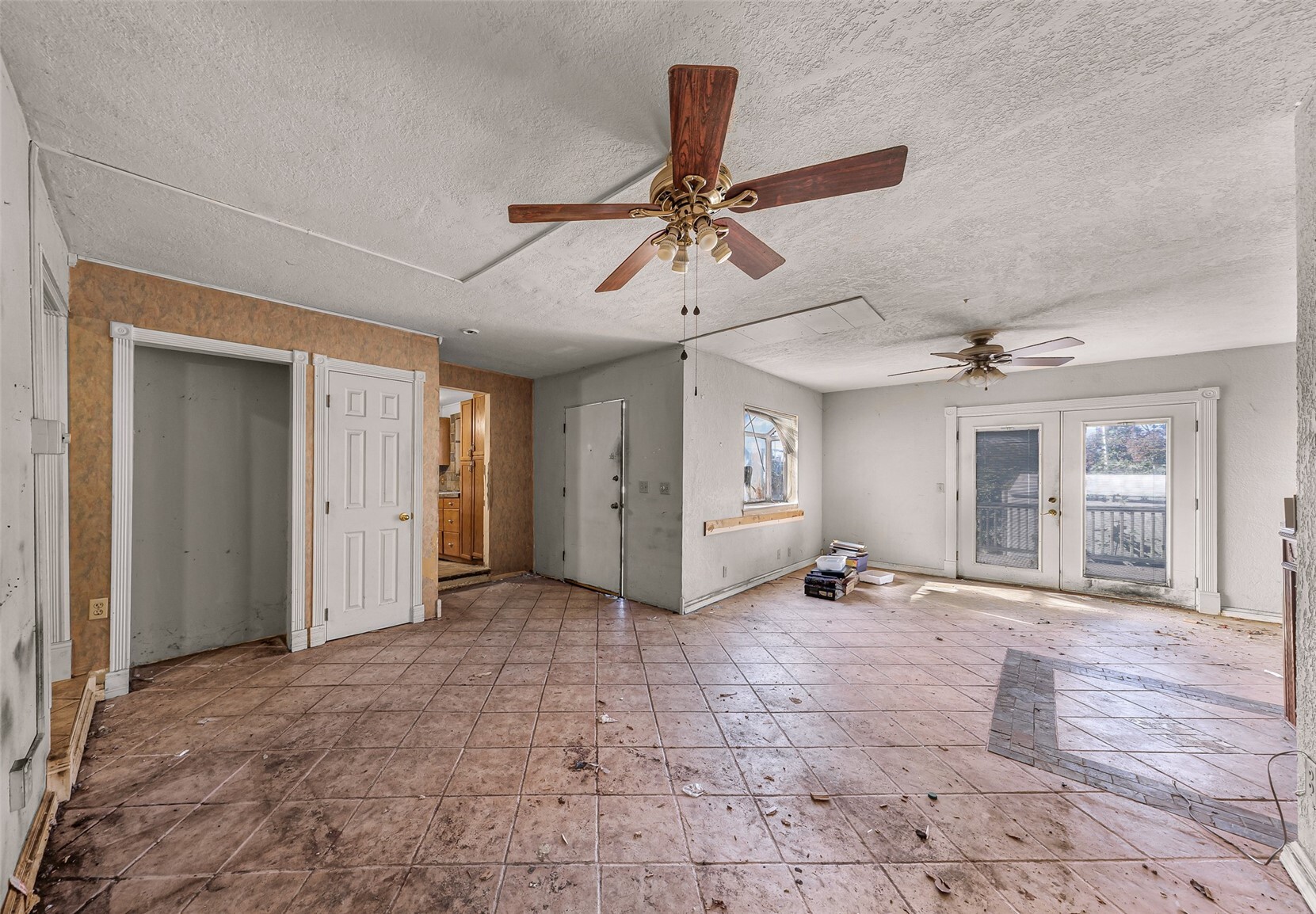 1456 Franklin Street Property Photo 8