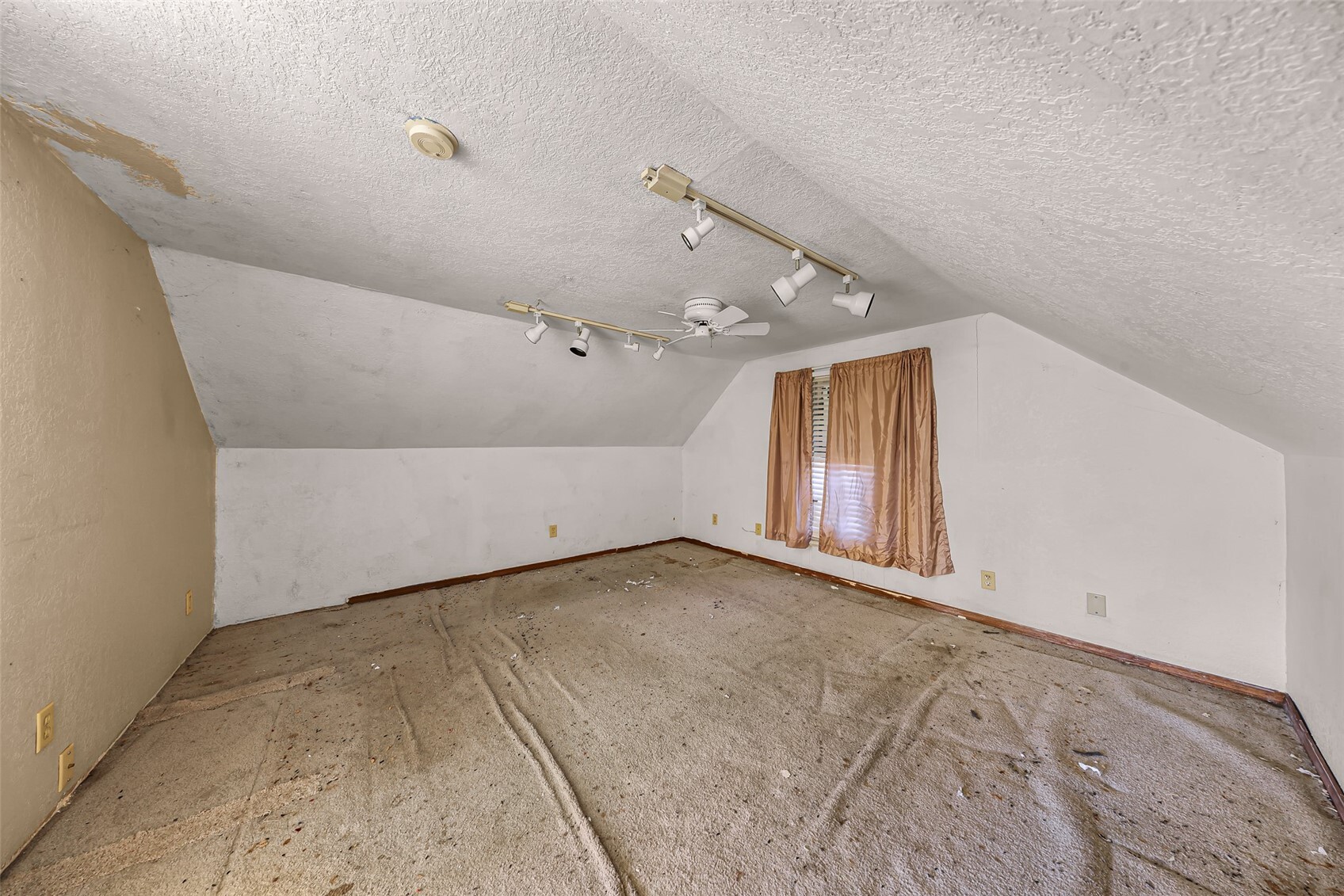 1456 Franklin Street Property Photo 14