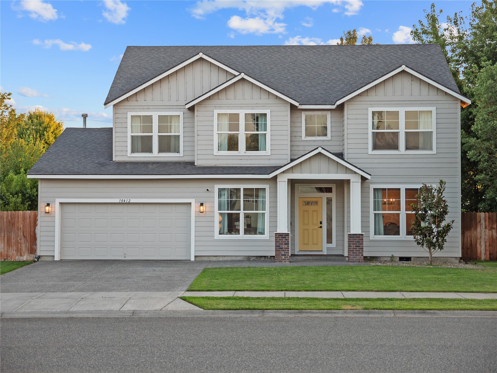 10412 Willow Way Property Photo 1