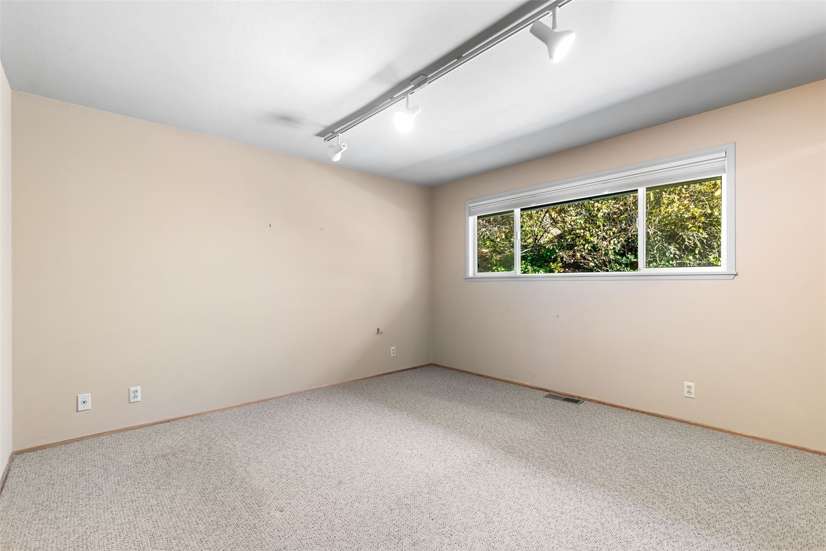 216 Nw 115th Street Property Photo 16