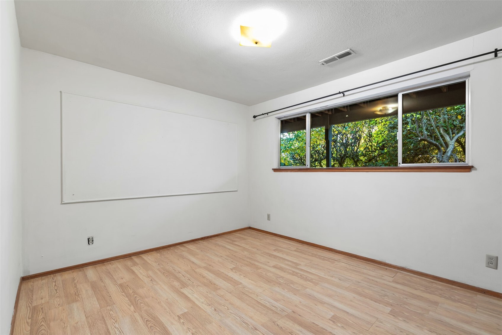 216 Nw 115th Street Property Photo 23